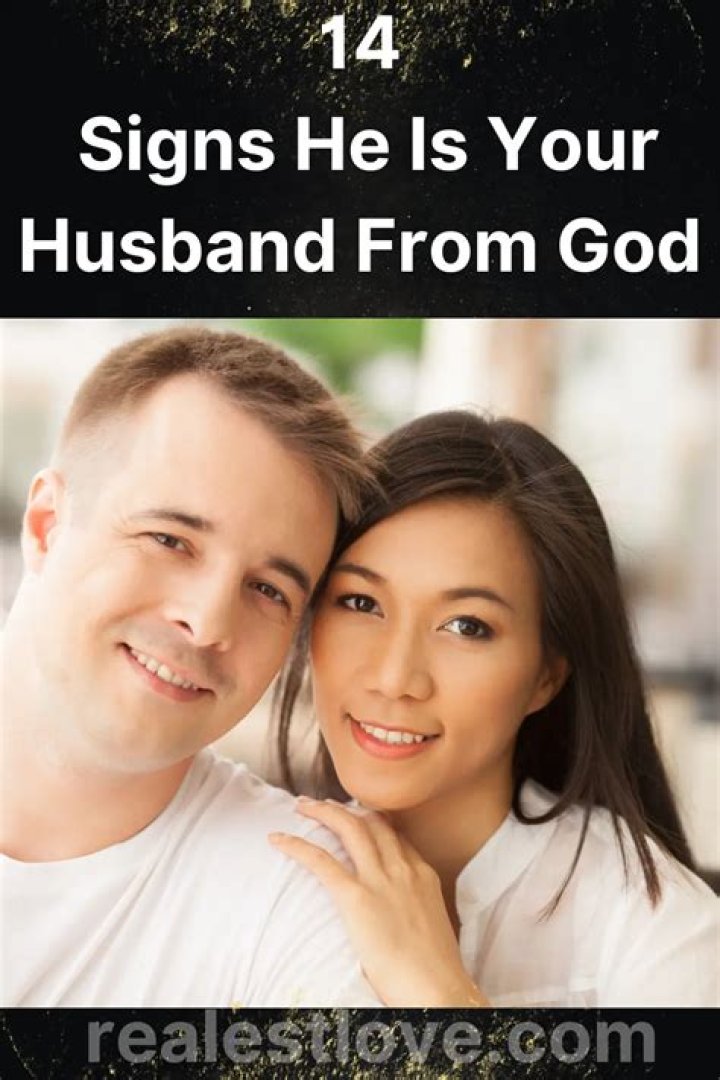 14 Signs He's Into You Valentines Day Infographic