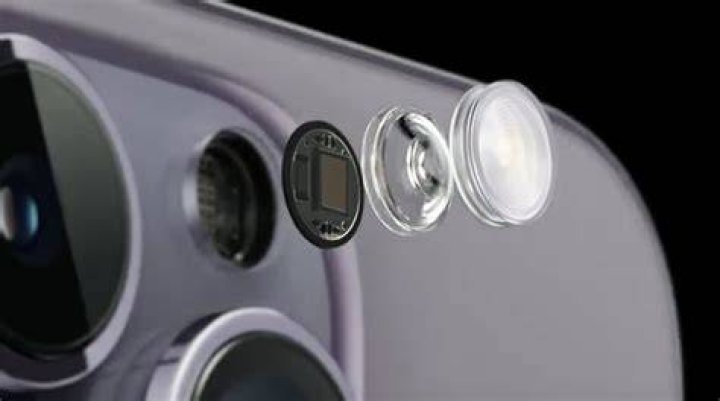 Apple iPhone 13 LED Flash On Lit And Alarm Bell Alert