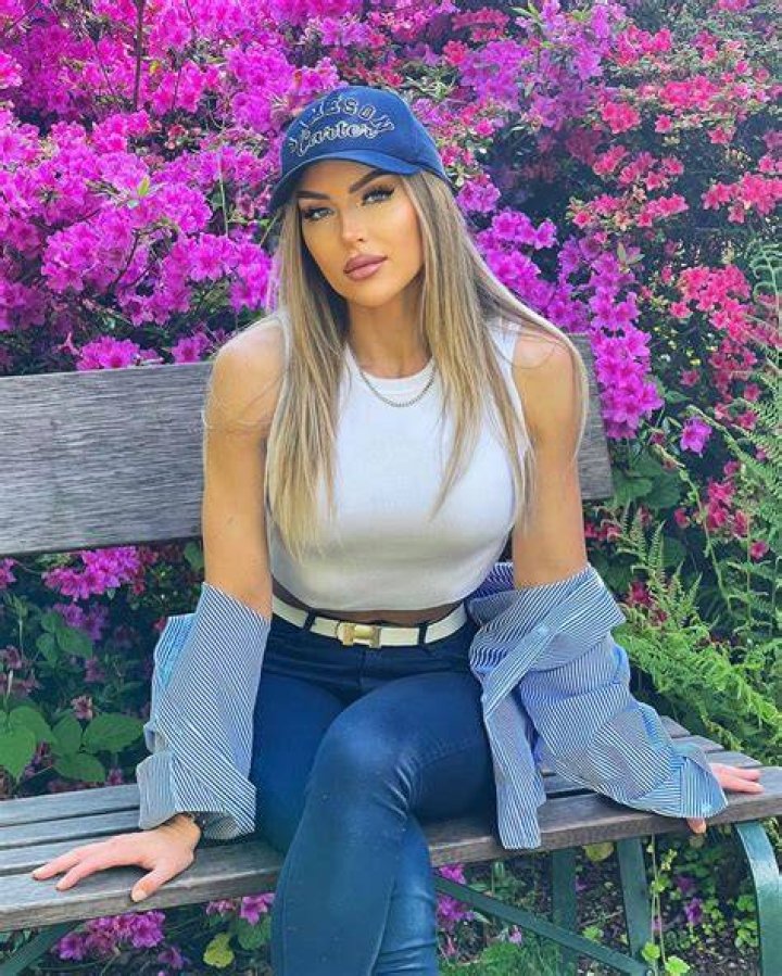 Bimbo role model Gabriella Grigo Pink Bimbo Academy
