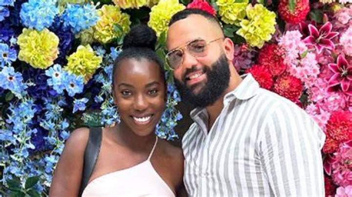Briana and Vincent looking to their right in Married At First Sight.