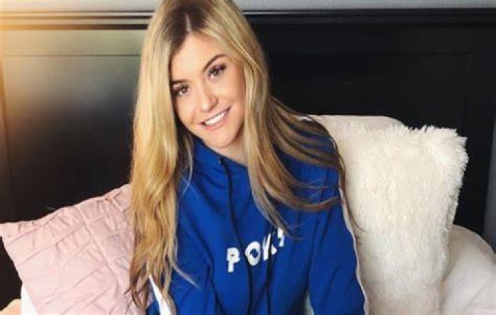 BrookeAB bio age, full name, net worth, relationship with Symfuhny