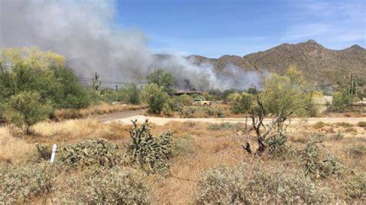 Brush fire burning at North Wenas in Selah