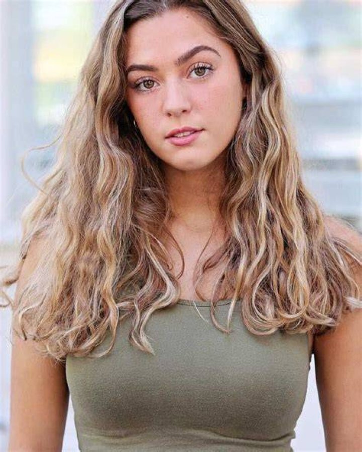 Chloe Lang bio age, height, net worth, what is she up to now? Legit.ng