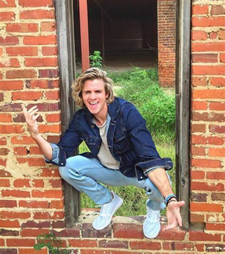 Cole LaBrant Image