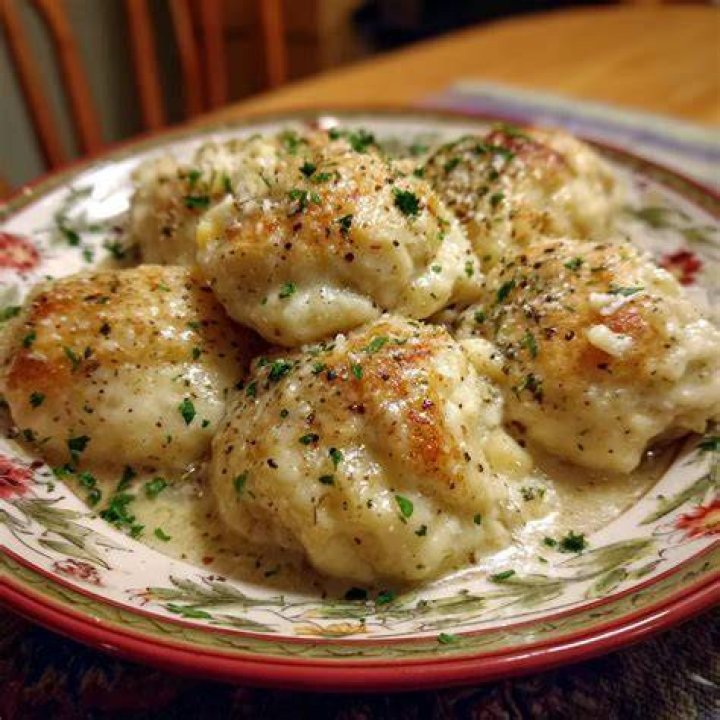 Diddles and Dumplings Bake Like an Elf this Holiday Season {Plus a