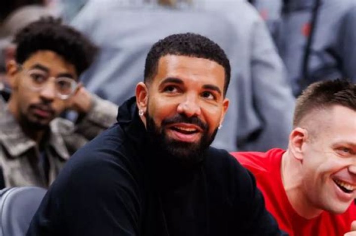 Drake Seems to React to NSFW Leaked Video of Him on a Bed Naked XXL
