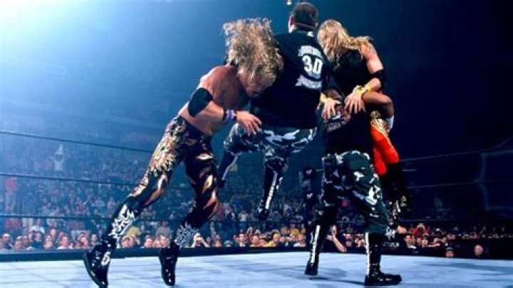 Edge & Christian v Dudleys Royal Rumble 2001 Cropped-1