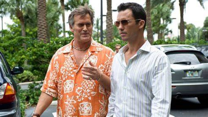 FIona and Sam in Burn Notice