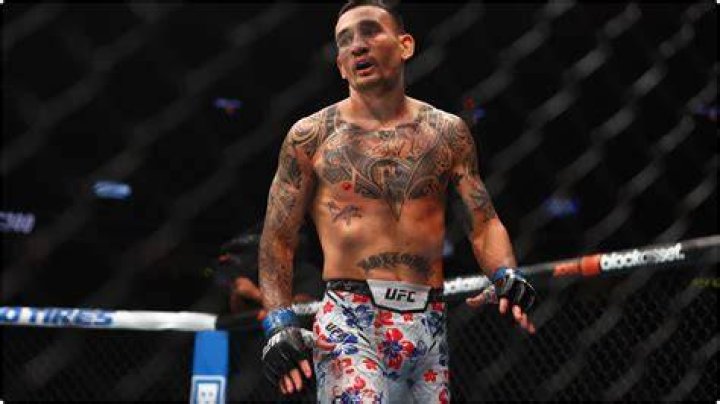 Holloway Cormier UFC
