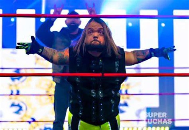 Hornswoggle as AJ Swoggle in Impact