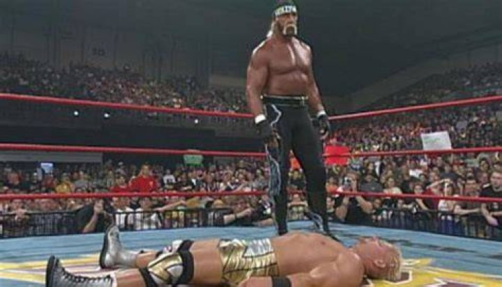 Hulk Hogan and Jeff Jarrett Bash at the Beach 2000