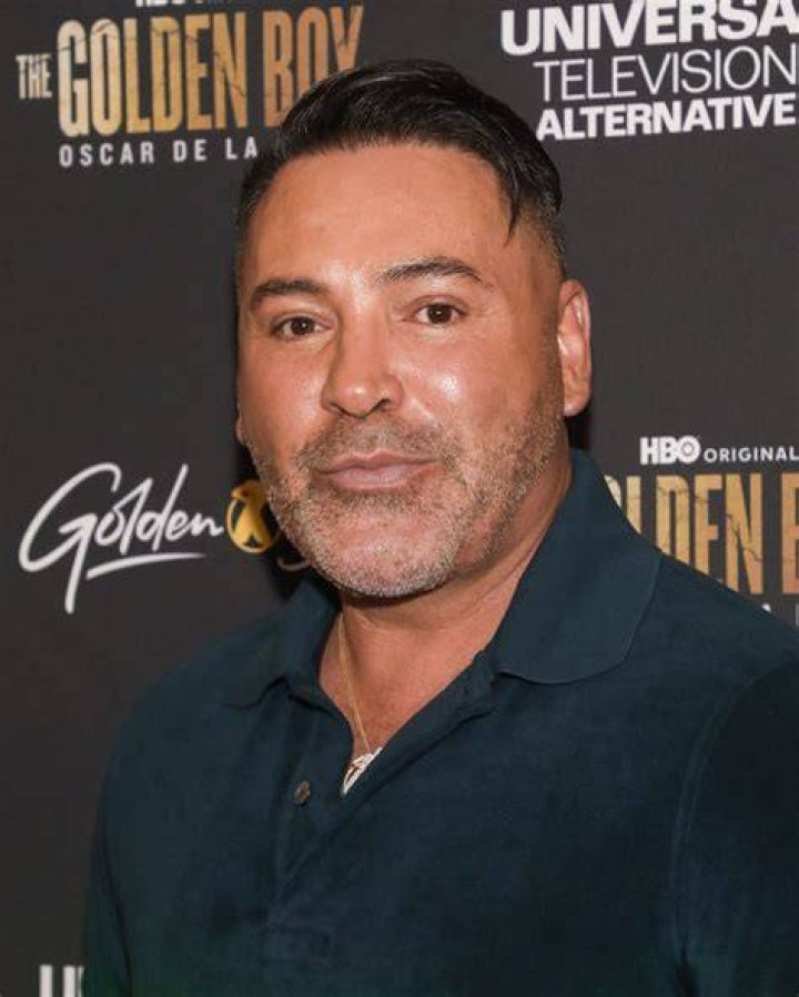 Is Oscar de la Hoya Gay? Is He Married?
