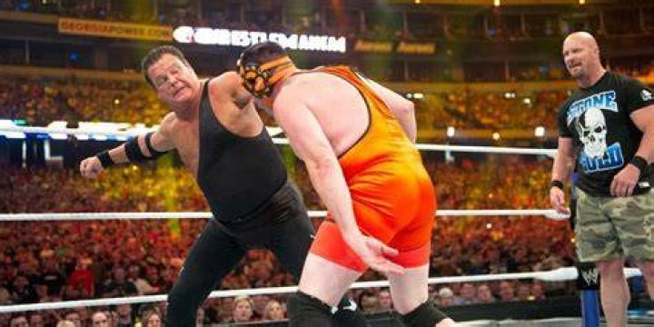 Jerry Lawler vs. Michael Cole WrestleMania 27