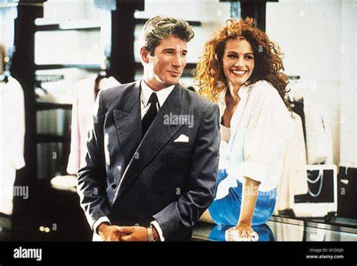 Julia Roberts and Richard Gere as Vivian and Edward soaking in a bath | Image: Pinterest