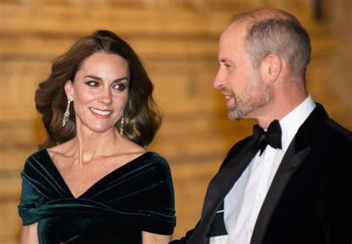 Kate out on a date in Baby Mama