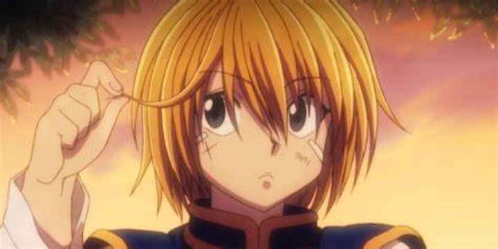Kurapika grabs a lock of her hair in Hunter x Hunter