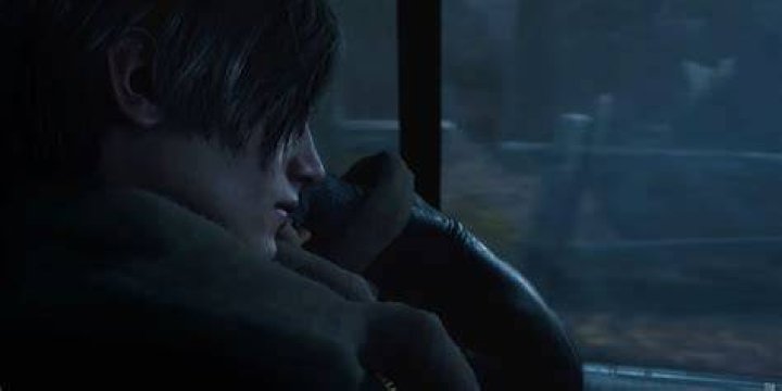 Leon looking at the gap in the wall in Resident Evil 4 Remake