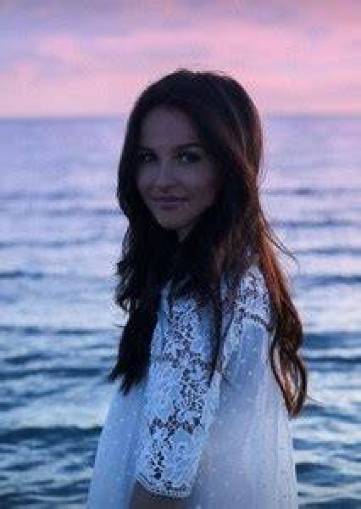 Lili Karamalikis Fan Casting
