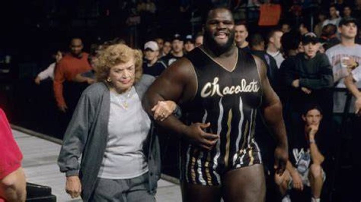 Mae Young Mark Henry