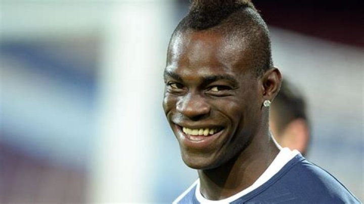 Mario Balotelli lands in trouble again with Italian authorities while on holiday in Naples