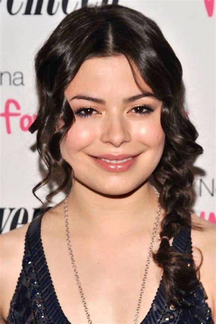 Miranda Cosgrove's ethnicity, parents, siblings, husband, family Tuko