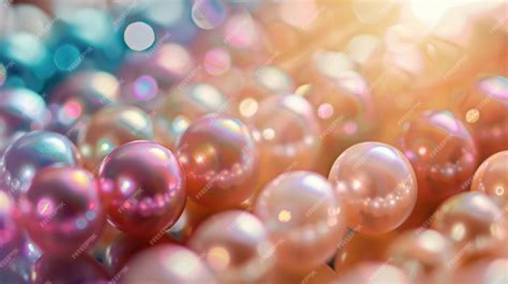 multicolored pearls of guerlain metorite powder