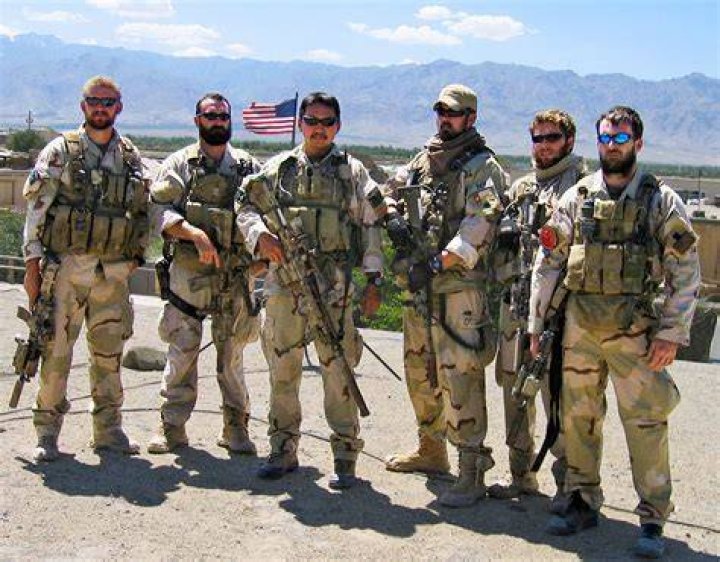 murphy far right in afghanistan in 2005 with fellow navy seals