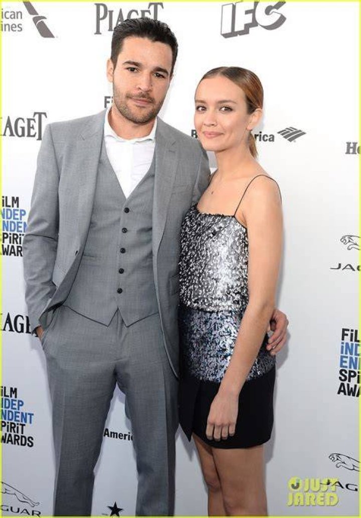 Olivia Cooke and boyfriend Christopher Abbott steps out for a romantic