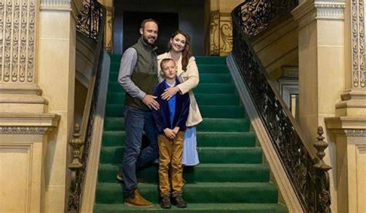 Peter Widener's abandoned mansion. Peter Widener's abandoned mansion.