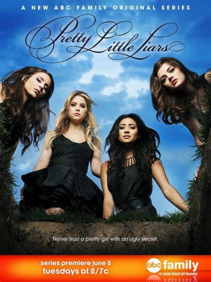 Pretty Little Liars Poster