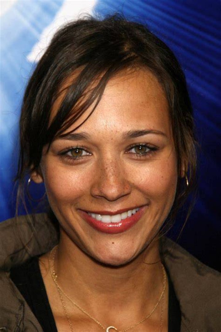 Rashida Jones's Instagram, Twitter & Facebook on IDCrawl