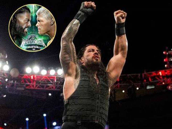 Roman Reigns getting booed at the Royal Rumble with The Rock