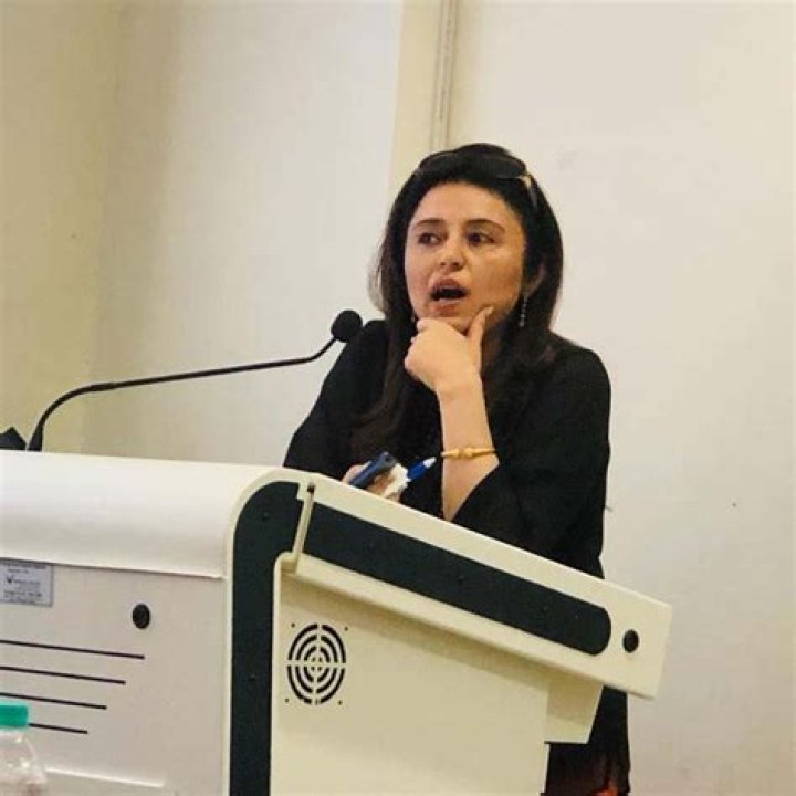 Romana Isar Khan Picture