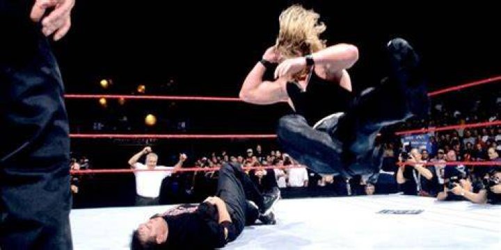 Shane McMahon v Test 