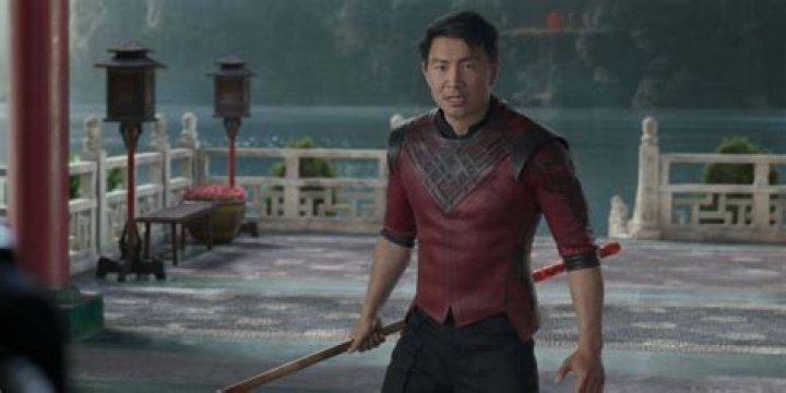 Shang Chi preparing to battle.