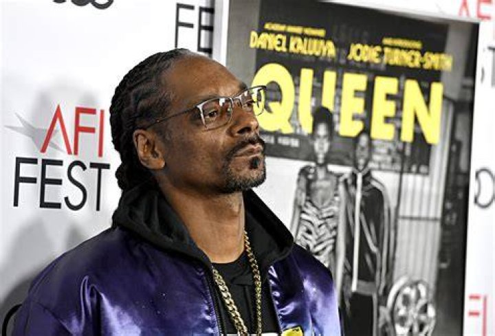 Snoop Dogg Has Never Voted. Thought He Couldn&rsquo;t Because of Criminal