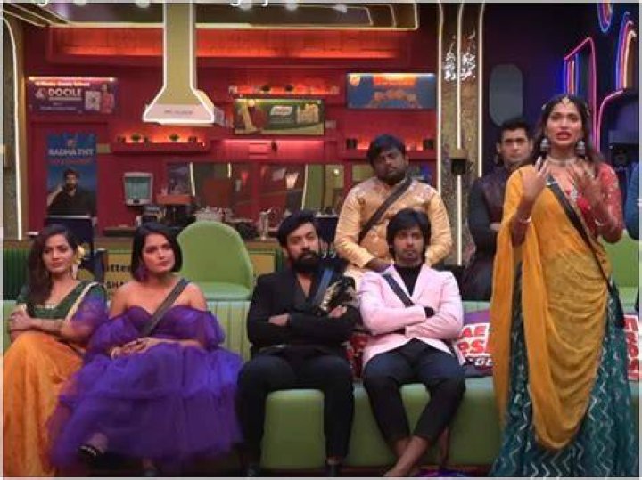 sources says that subhasree eliminated from Bigg Boss Season 7 Telugu