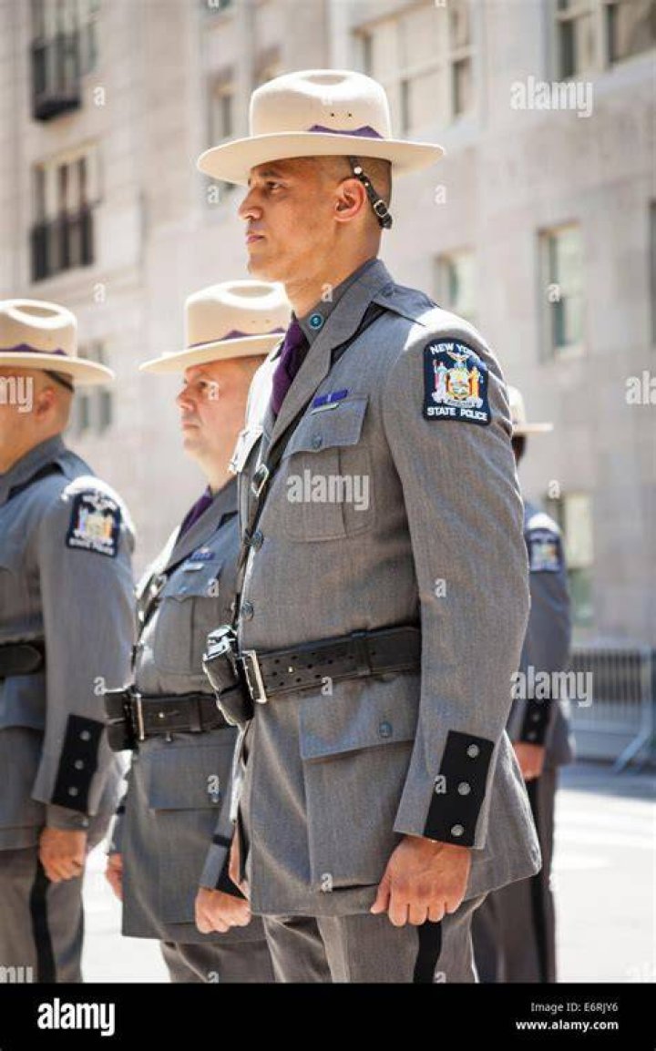 State trooper dates New York Governor Andrew Cuomo&rsquo;s daughter Cara and