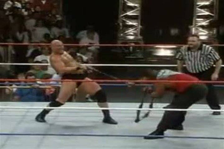 Steve Austin vs Savio Vega 
