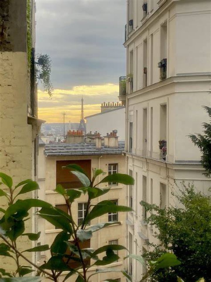 sunset while studying in paris