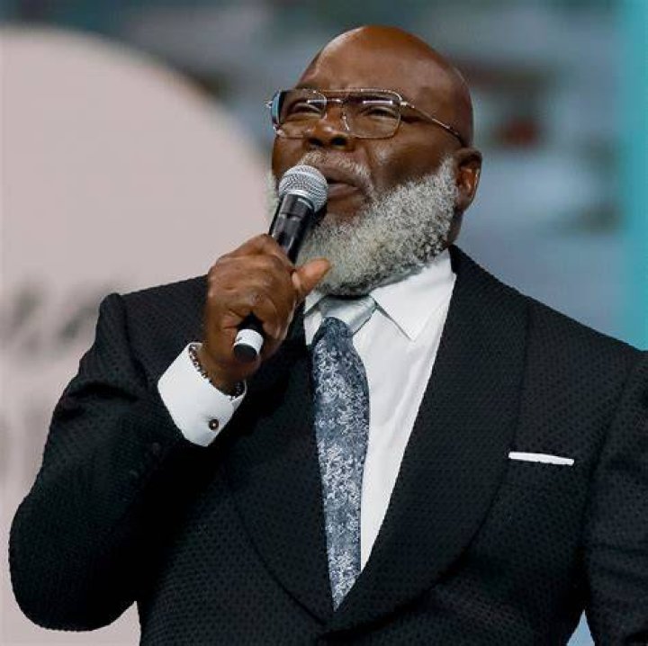 T.D. Jakes Appears to Address Alleged Ties to Diddy 'I Know Who
