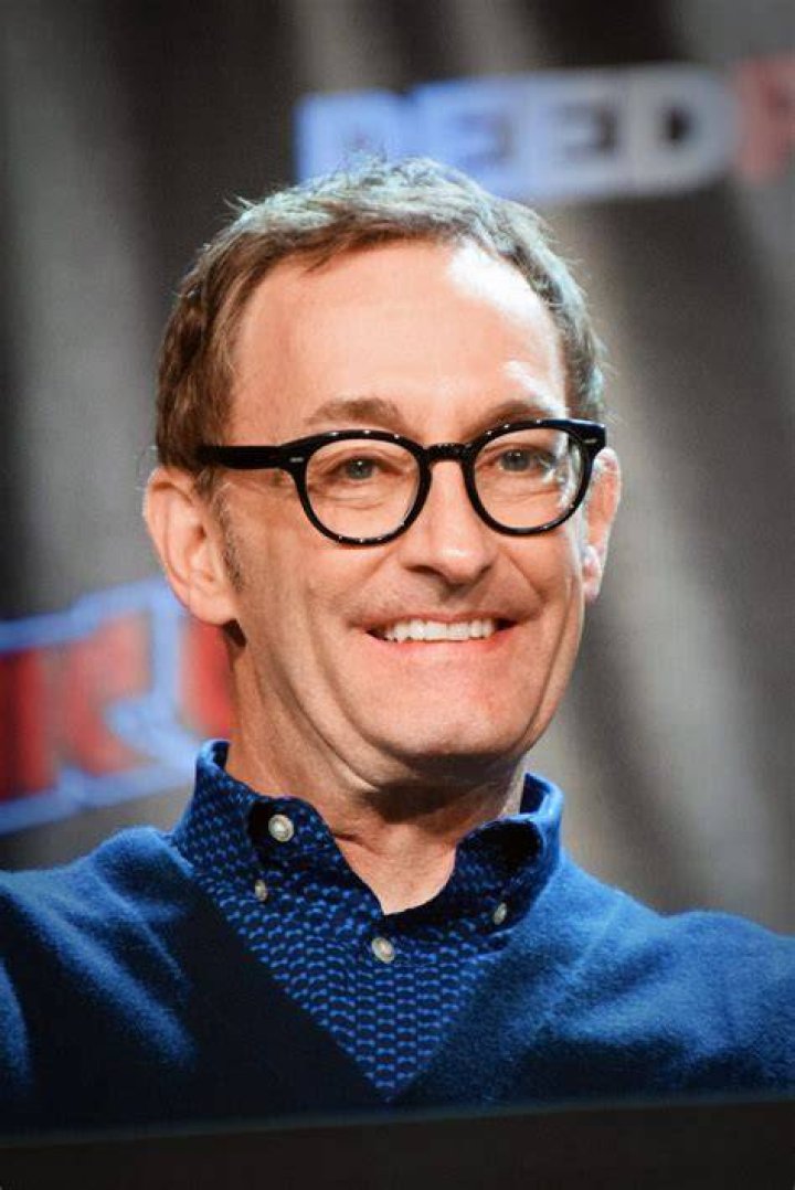 Tom Kenny's version of Penguin mocks Batman in Te Batman
