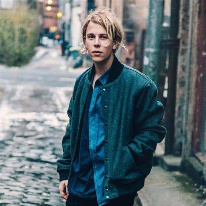 Tom Odell Net worth, House, Car, Salary, Single & Family 2018 Muzul