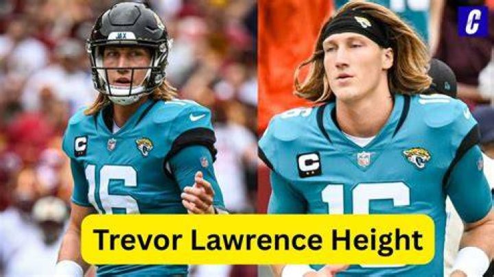 Trevor Lawrence Thinks About A Run