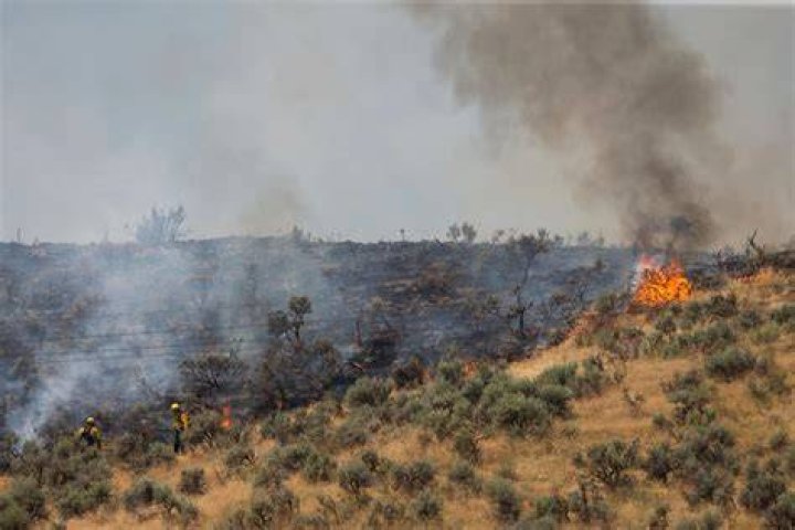 Wenas fire grows to more than 2,800 acres, evacuations orders remain in